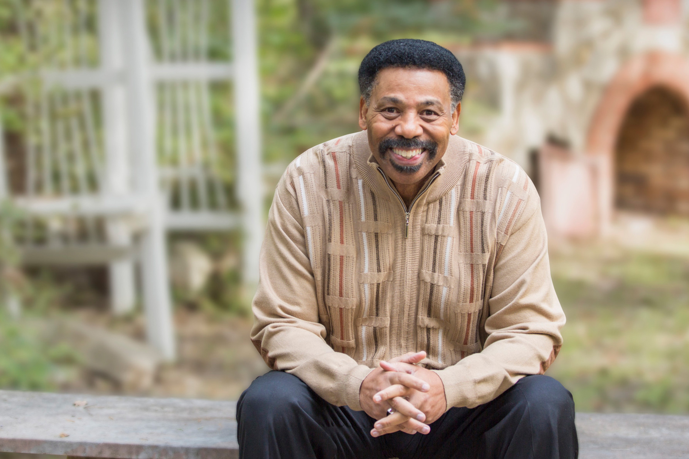 Tony Evans You Can't Cherish Worldly Success and Know Jesus RELEVANT