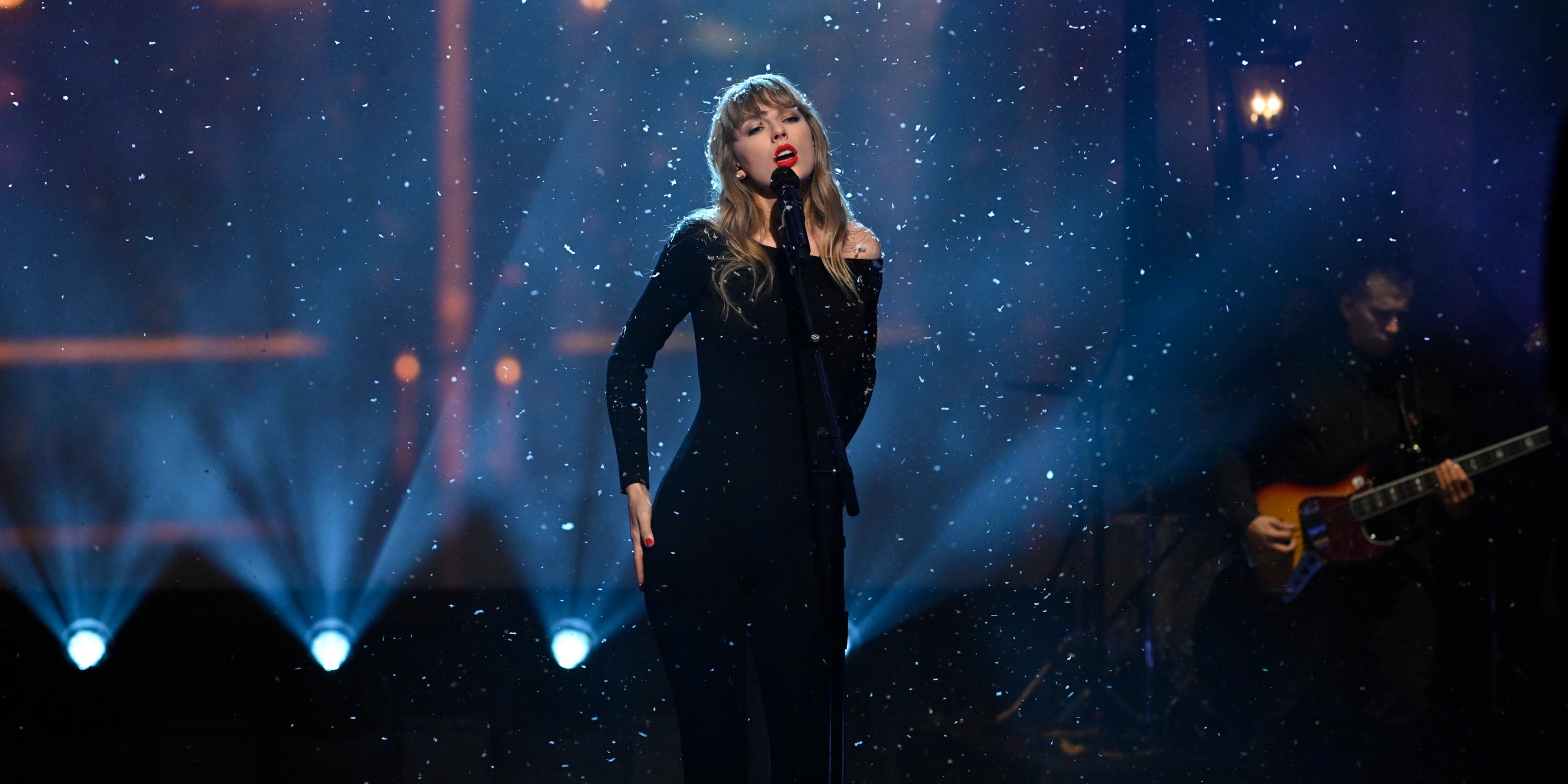 Taylor Swift's 'SNL' Performance of 'All Too Well' Is One for the Ages