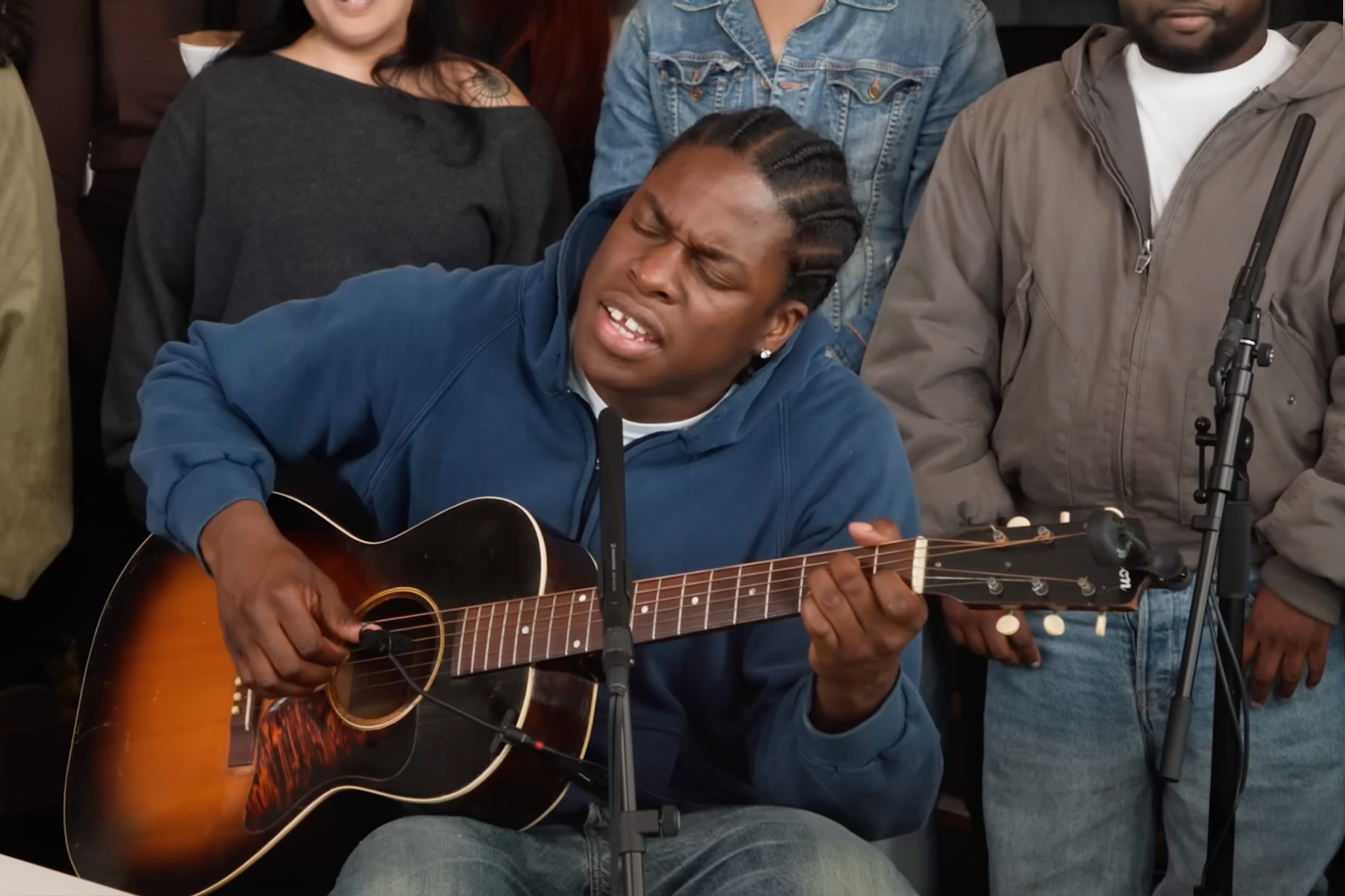 Daniel Caesar Perfor...